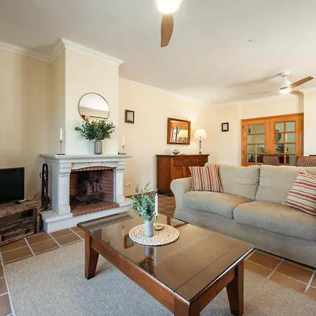 Del Rey Apartment